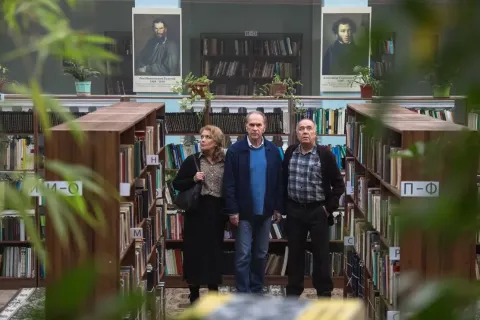 Старые шишки — кадр 1