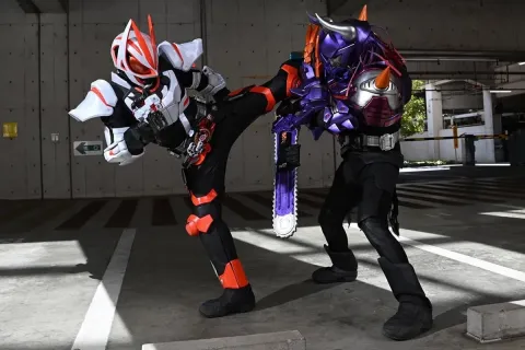 Камен Райдер Гитс — кадр 5