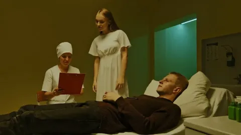 Запретная группа — кадр 4