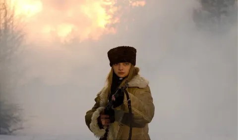 Самка — кадр 10