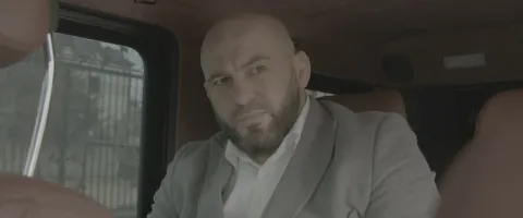 В погоне за камнем — кадр 8