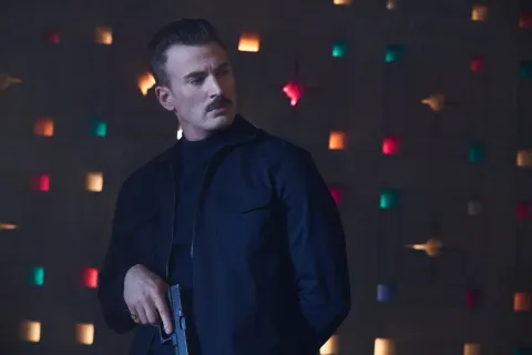 Серый человек — кадр 3