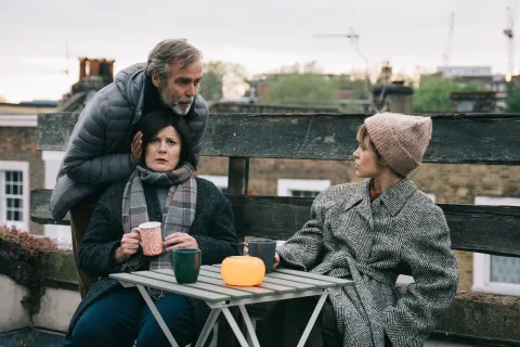Через год в это же время — кадр 3
