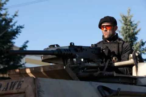 Неудержимые 2 — кадр 9
