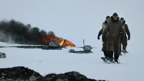 В белом плену — кадр 5