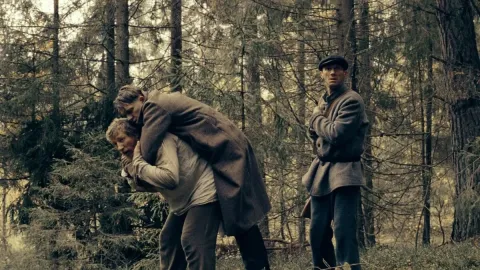 В тумане — кадр 11