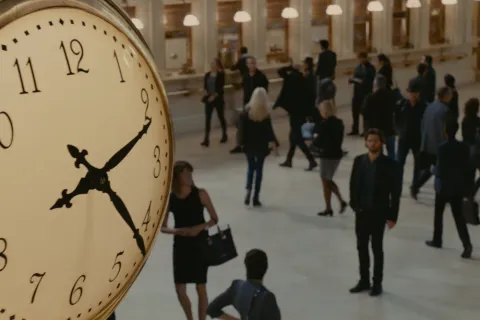 2:22 — кадр 2