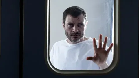 Нечувствительный — кадр 1