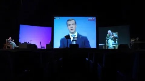 Гражданин поэт. Прогон года — кадр 2