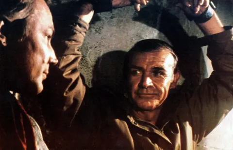 Никогда не говори «никогда» — кадр 9