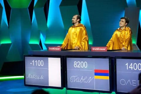 Своя игра — кадр 2