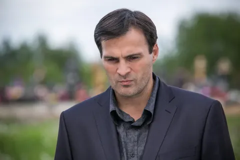 Снова один на всех — кадр 1