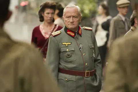 Дипломатия — кадр 4