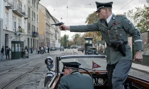 Мозг Гиммлера зовется Гейдрихом — кадр 2
