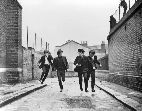 The Beatles: Вечер трудного дня — кадр 10