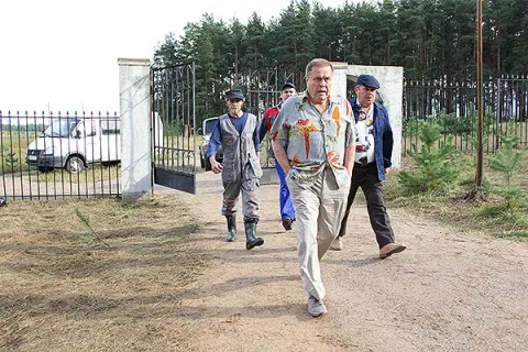 Парень с нашего кладбища — кадр 2