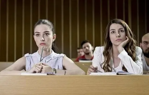 Вишнёвый сезон — кадр 1