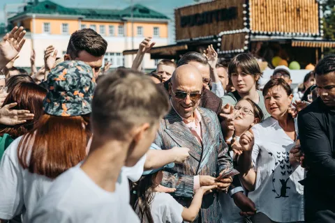 Санкционер — кадр 2