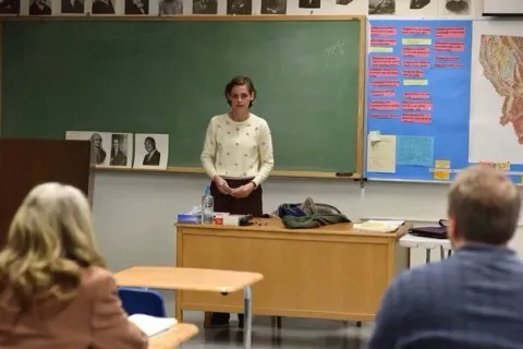 Несколько женщин — кадр 4