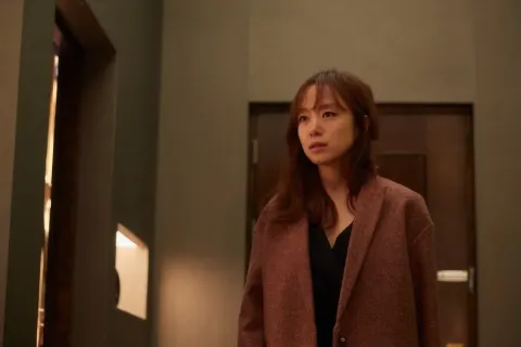 Мужчина и женщина — кадр 1
