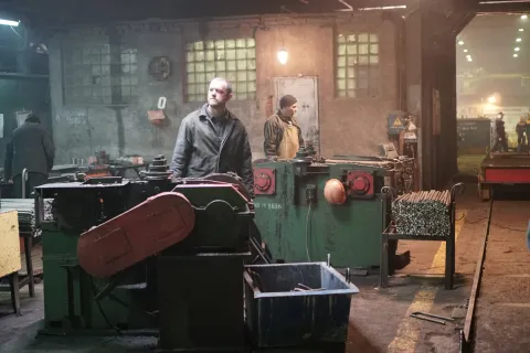 Завод — кадр 2